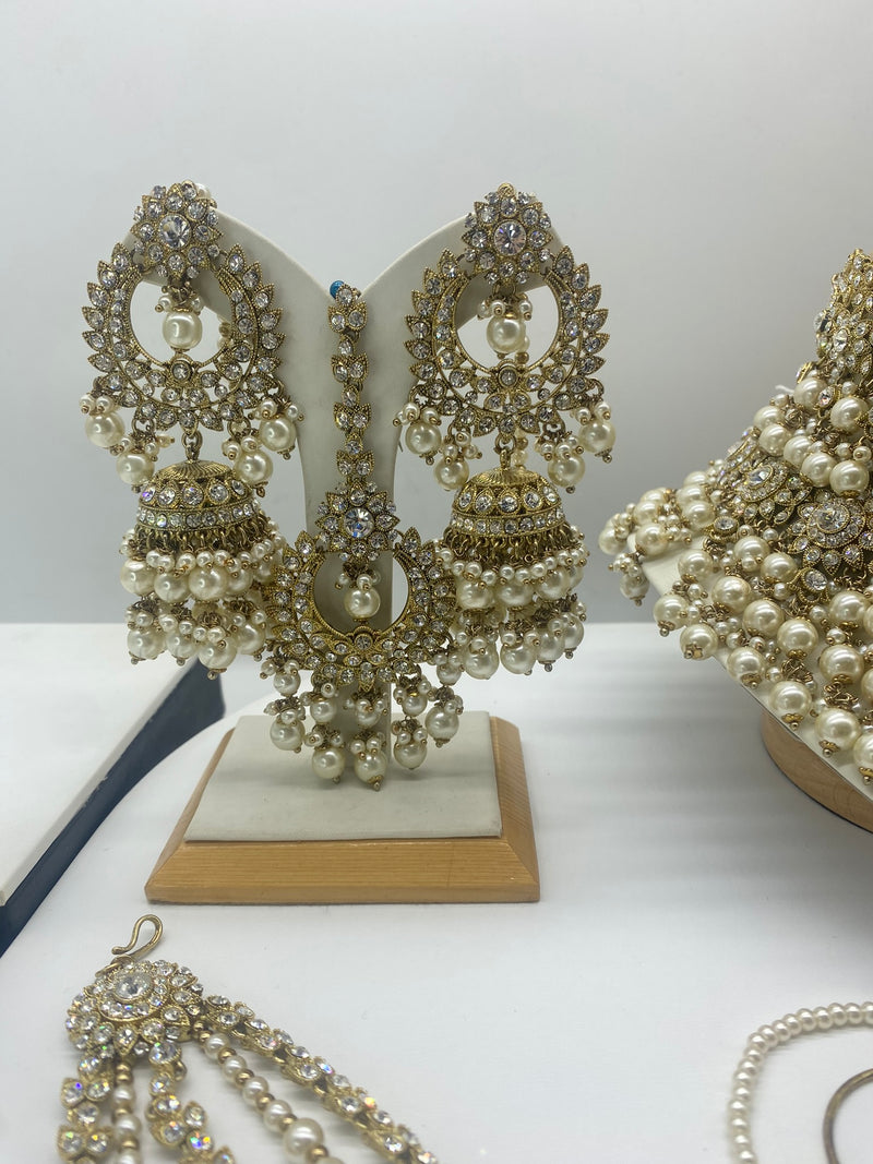 Bridal Gold Stone and White Pearl