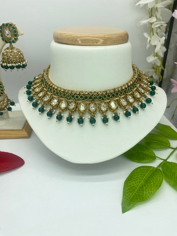 Kundan with a touch of Emerald Green