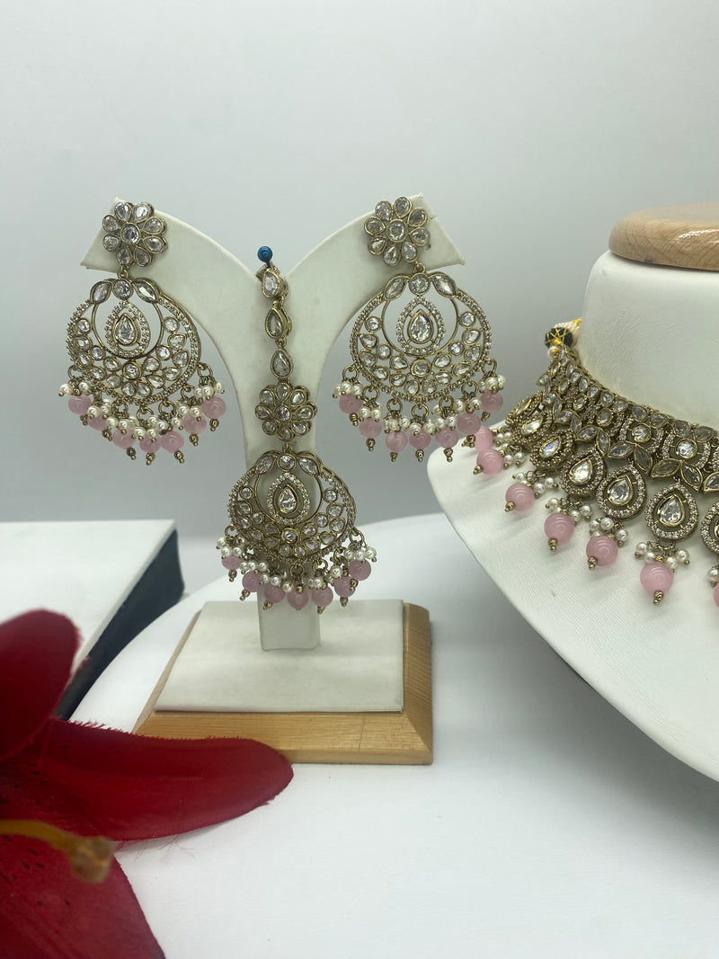 Kundan with a touch of Blush Pink