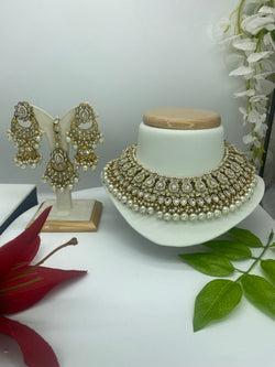 White Pearl choker 3pc Set