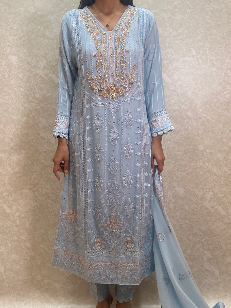 baby blue agha noor